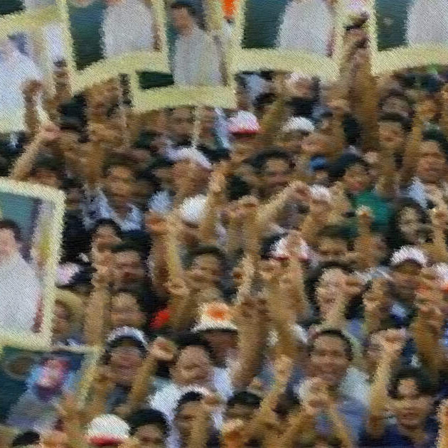 Estrada supporters